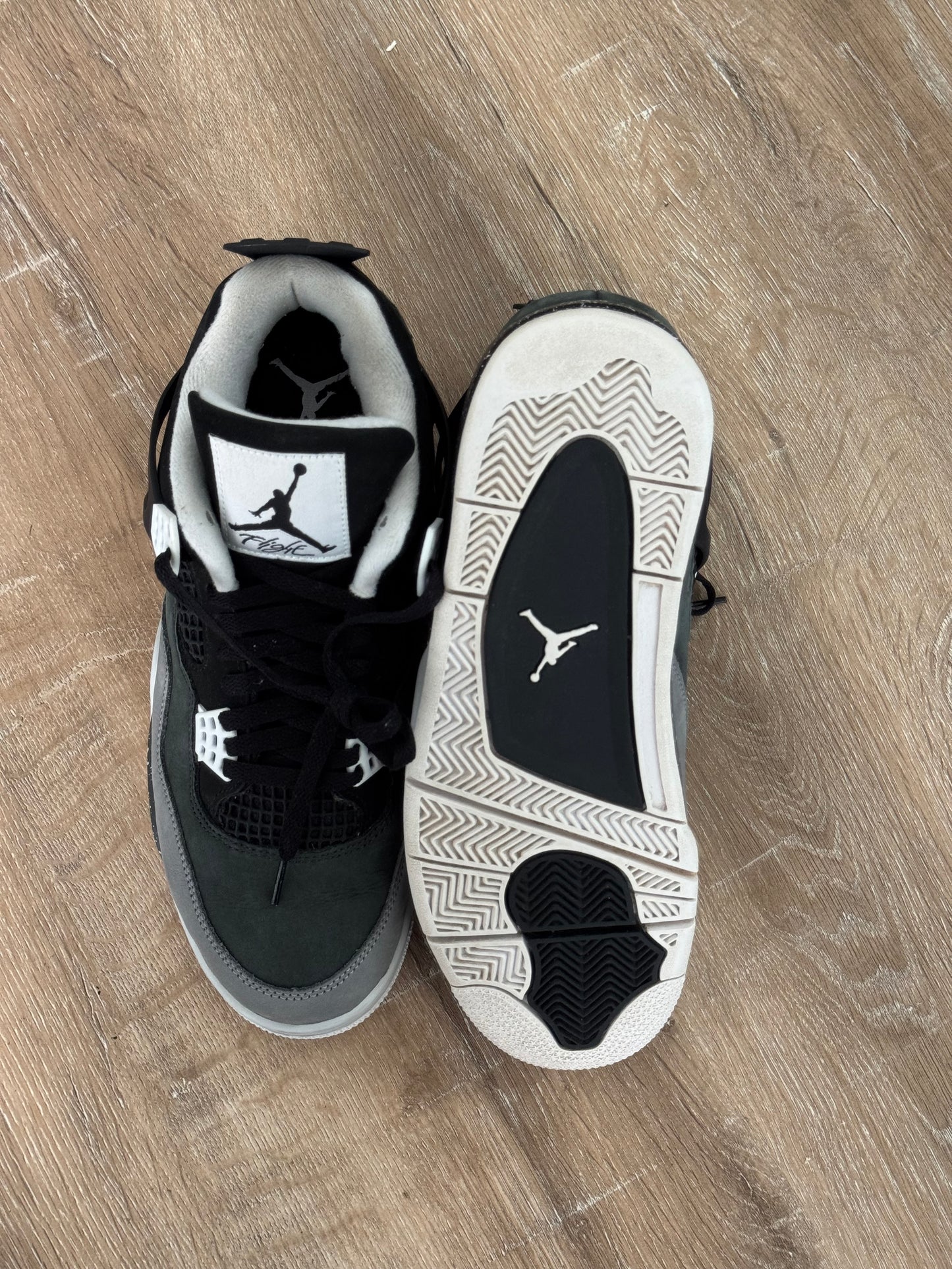 Jordan 4 “Fear” size 11 Used
