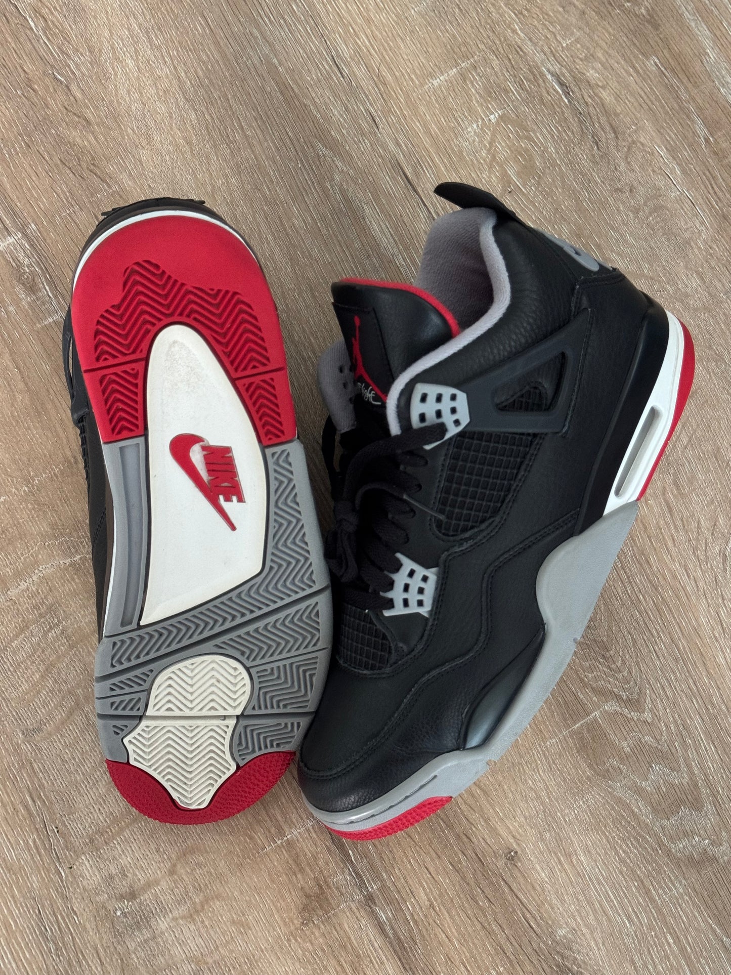 Jordan 4 “Bred” Size 11 Used