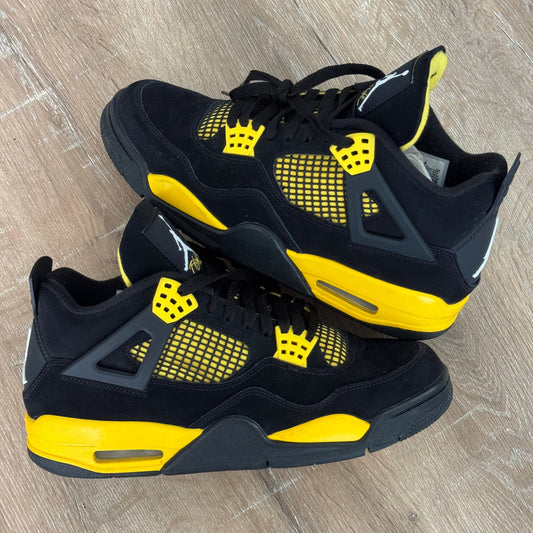 Jordan 4 Thunder size 9 Used