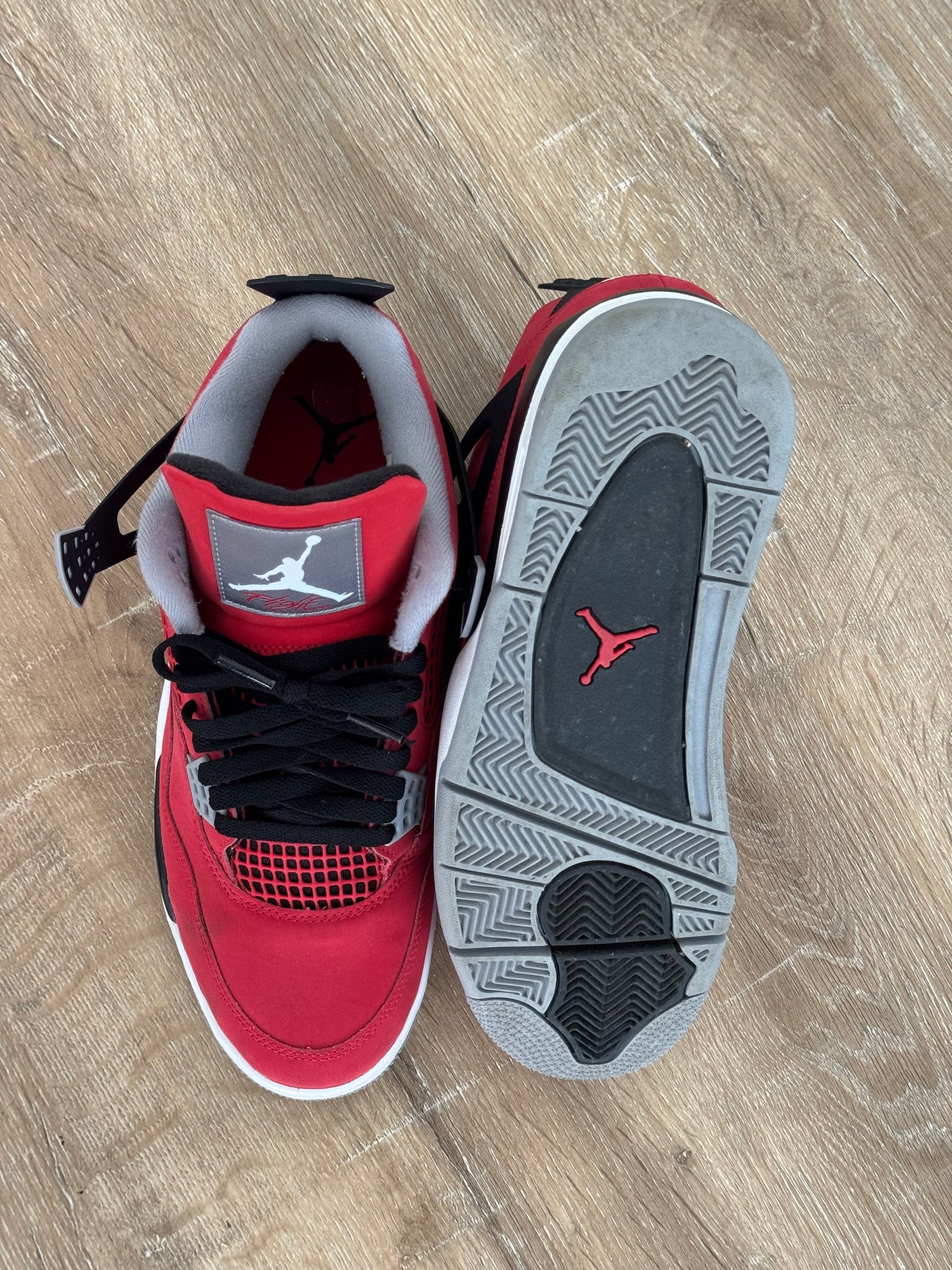 Jordan 4 Toro Bravo size 9.5 Used