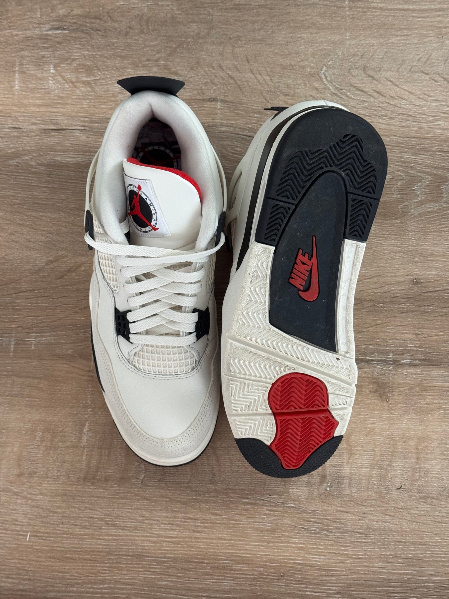Jordan 4 Flight Club